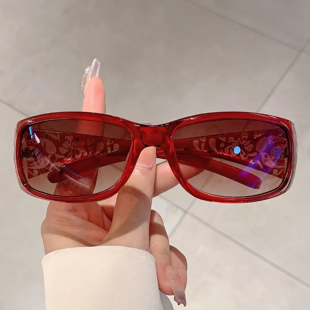 Fashion New Y2K Ladies Pattern Relief Square Small Frame Sunglasses Retro Style Elegant Summer Vacation Beach Glasses