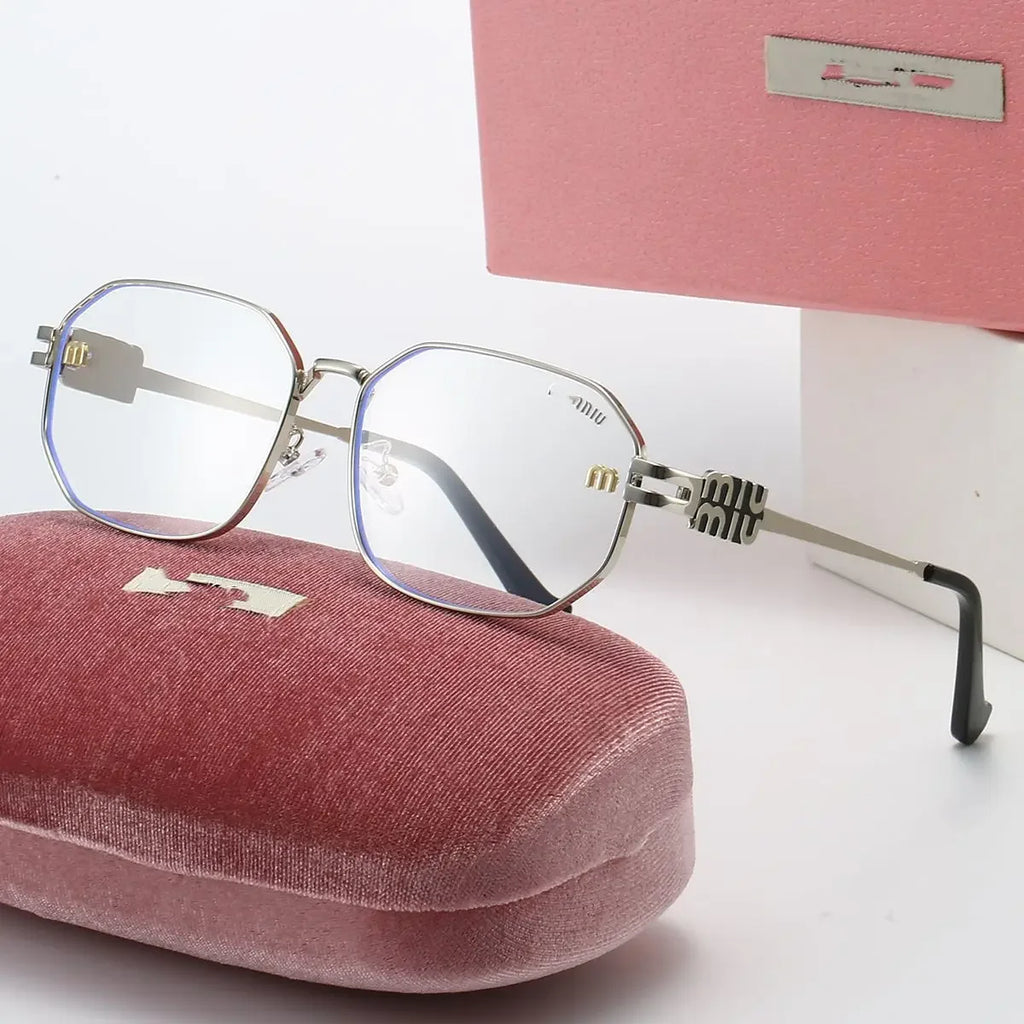 2025 New Miu Home Square Sunglasses for Women with a sense of luxury, retro and trendy, big brand sunglasses, M Outdoor Glasses