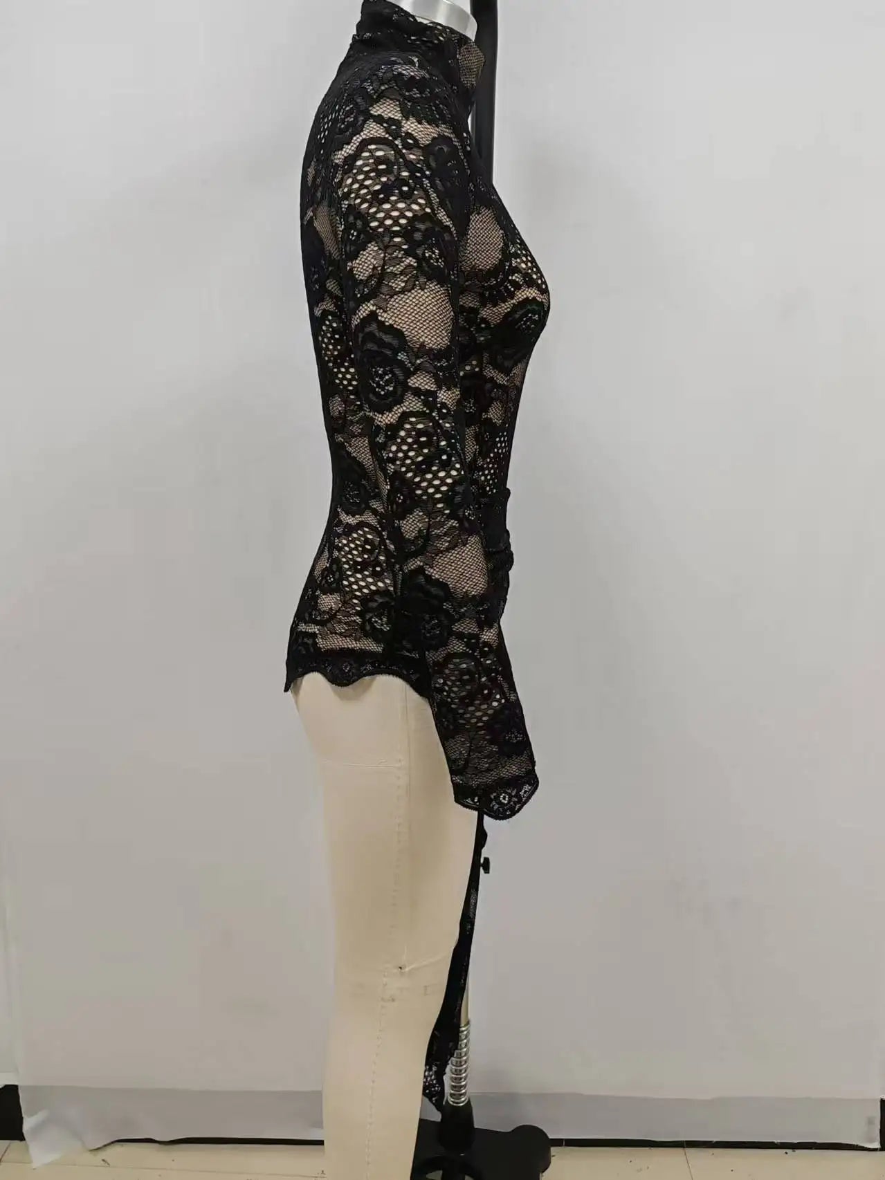 2024 New Autumn White Black Women Sexy Long Sleeve Lace Bodycon Draped Bodysuit Fashion Performance Costume Stage Wear