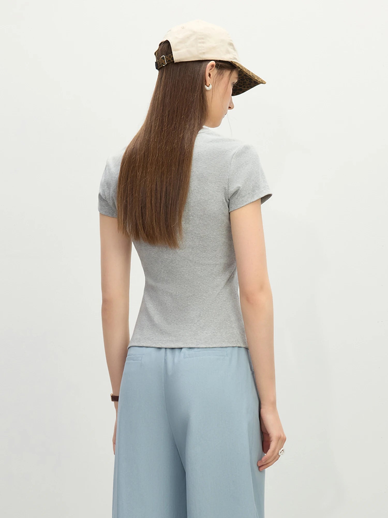 FSLE MInimalism Style Pink Straight Shoulder Short-sleeved T-shirt for Women 2025 Summer New Slim Fit Round Neck Top 25FS12113