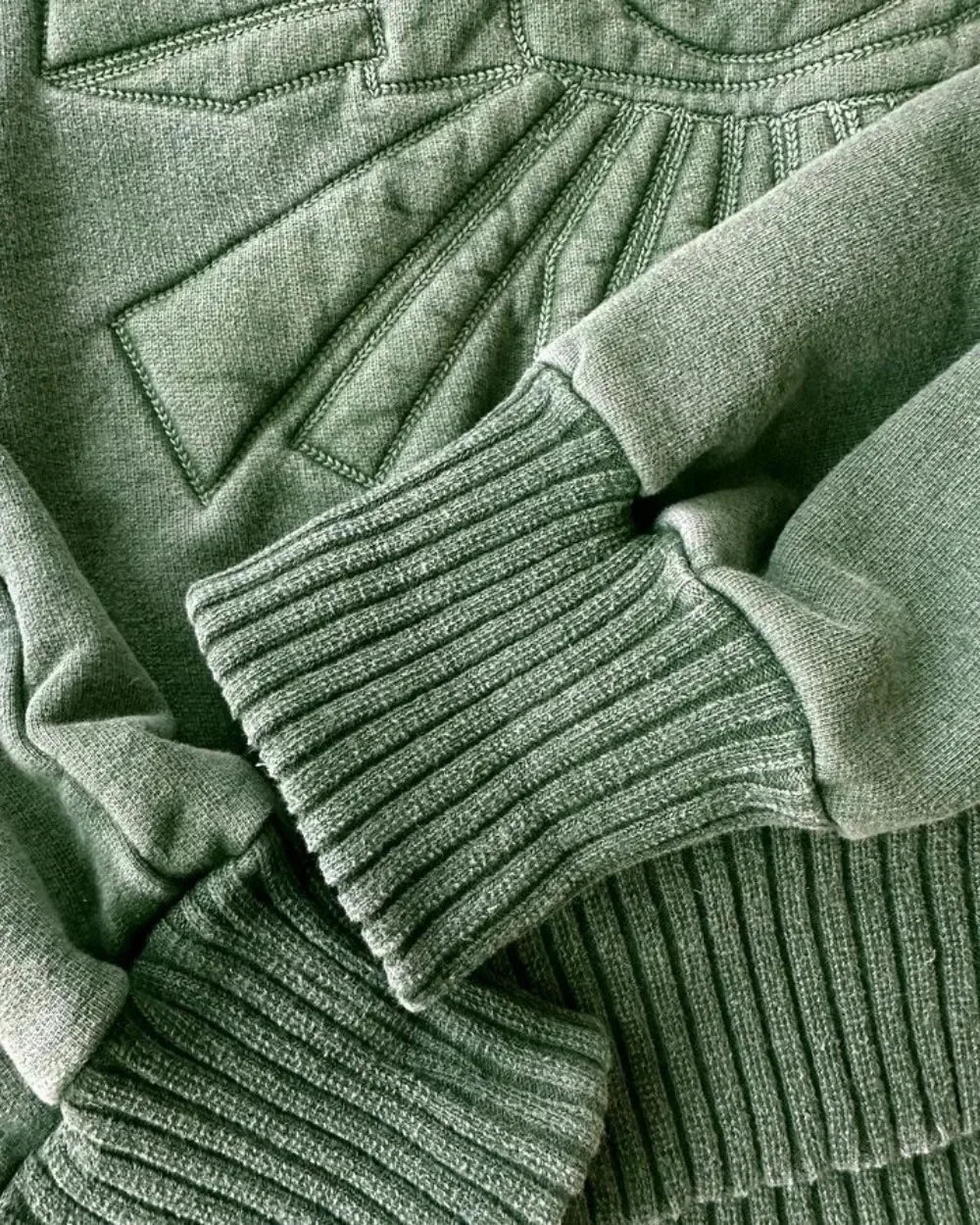 American New Fashion Oversized Embroidered Hooded Sweater Y2K Harajuku Hip-hop Retro Hoodie Gothic Leisure Sports Couple Hoodie