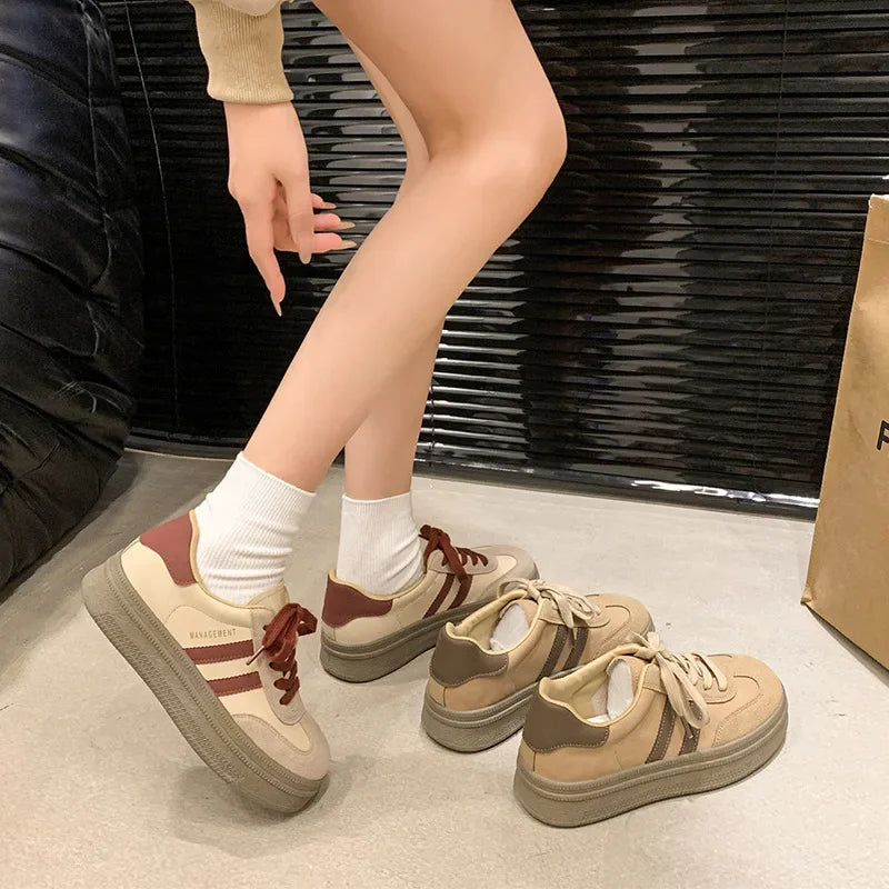Women's Casual Sports Shoes Spring New Style Versatile Lightweight Lace-Up Mesh Thick Bottom Foot-Extending Dad Sneakers