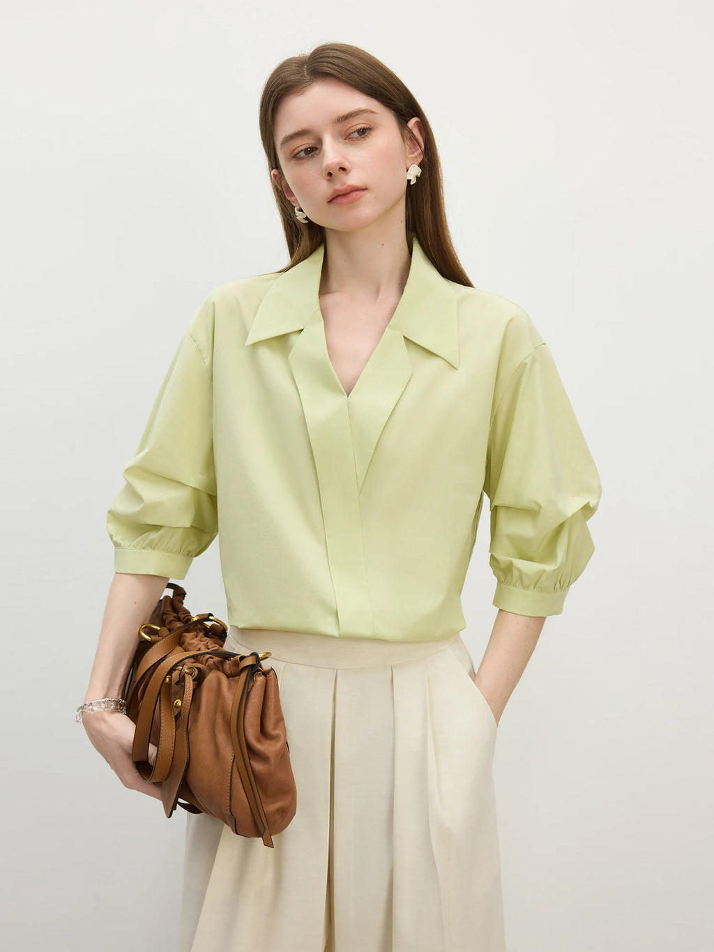 FSLE French Style Elegant Shirt Five-quarter Sleeve Fashion Top for Women 2025 Summer New V-neck Versatile Casual Tops 25FS12536