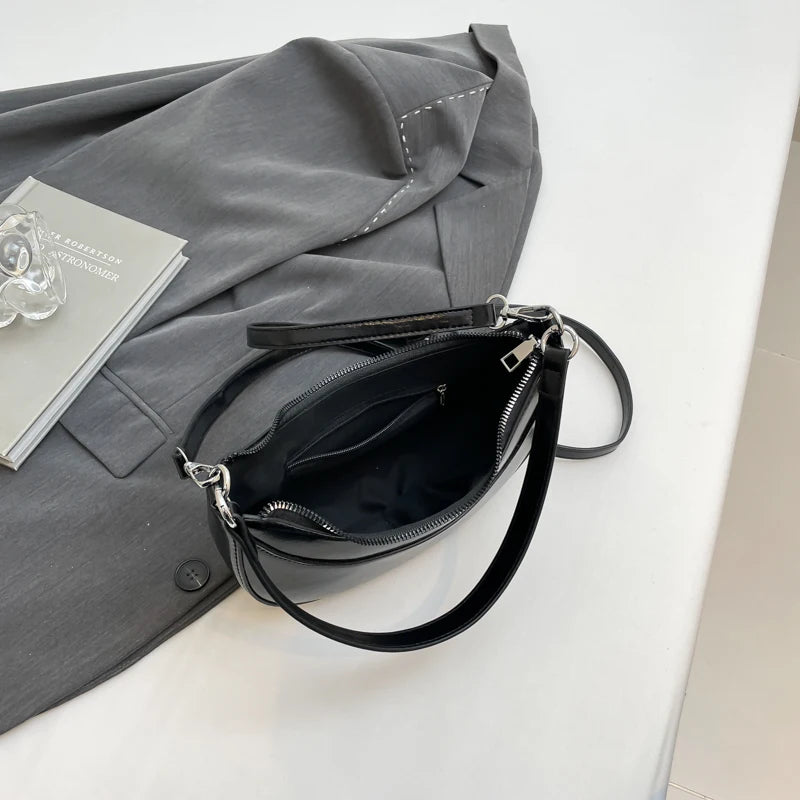 Leather Crossbody Bag for Women Shoulder Bag Clutch Purse with Adjustable Strap Hobo Bag Underarm Purse for Travel Work Shopping