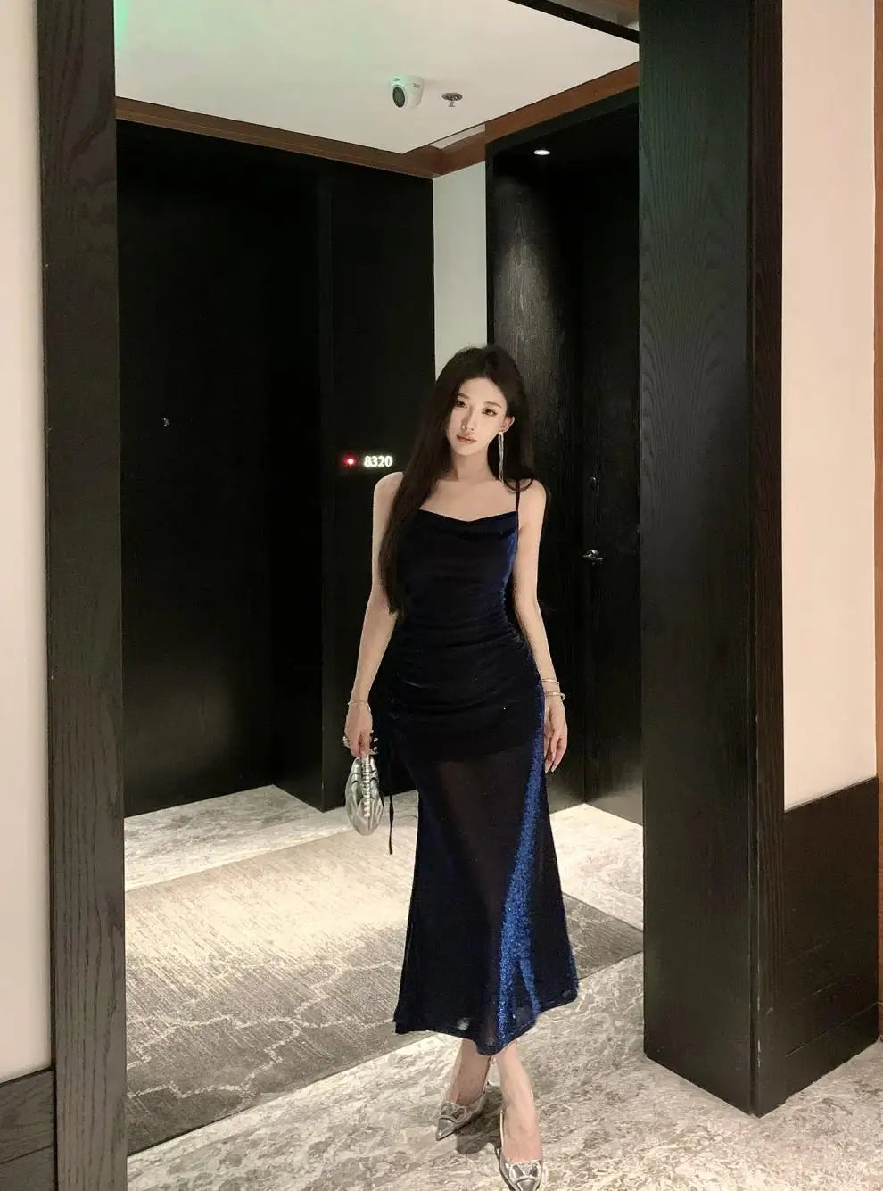 Starlight Sexy Swinging Collar Strap Dress, Mid to Long, Waist Tight, Slim and High End Beach Dress