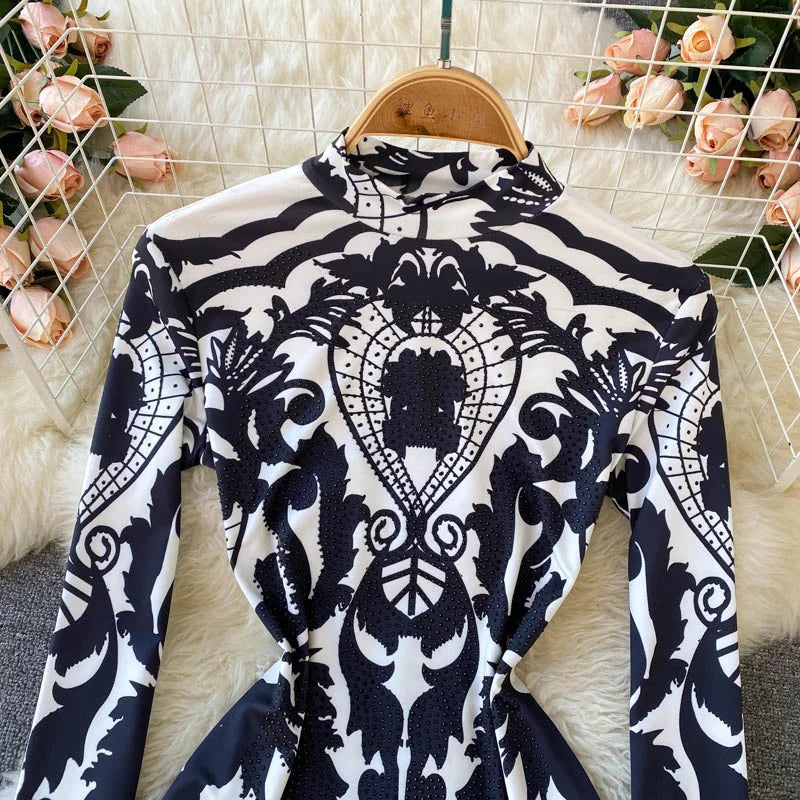 Women Bodysuit 2024 New Spring Fashion Diamonds Long Sleeve T-shirt Casual Streetwear Floral Print Sexy Skinny Bodycon Tops