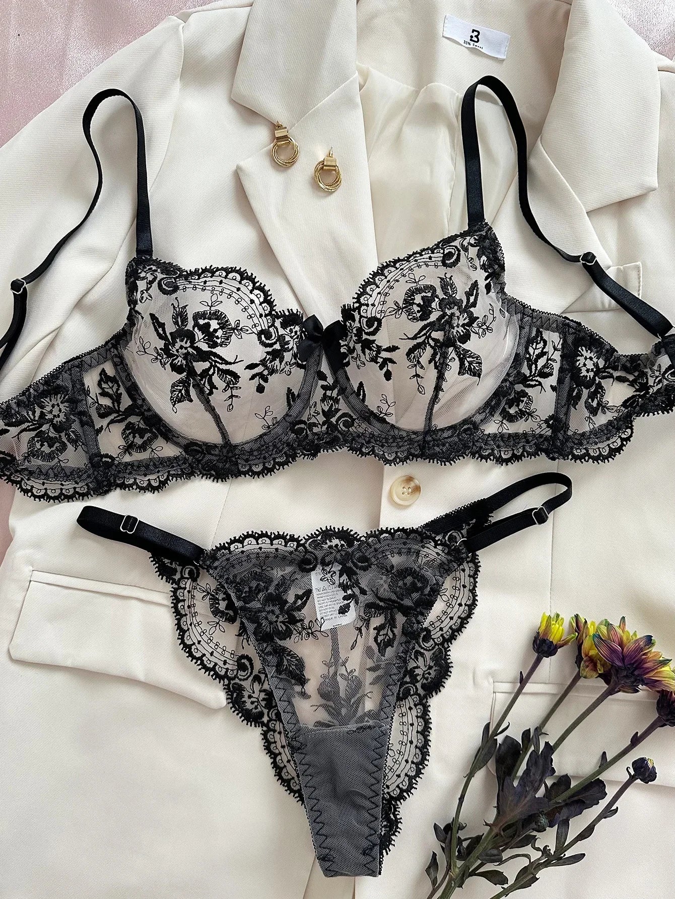 Sexy Women Lingeries Embroidery Floral Underwear Transparent Lace Short Low-waist Kits Sweet Delicate Fairy Bra Bra & Brief Sets