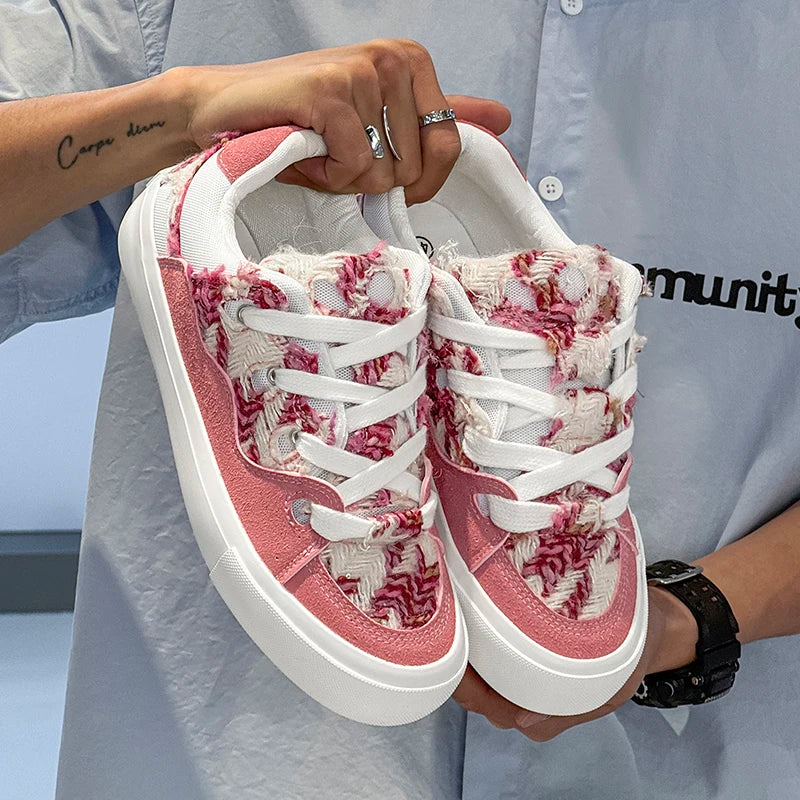 Casual shoes are trendy and versatile, classic night king white sneakers, skate shoes and dad shoes