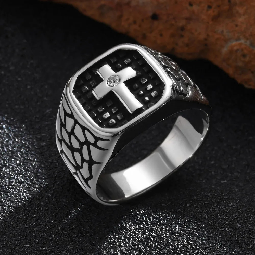 Vnox Bold Cross Signet Rings for Men,Crack Warrior Men's Faith Protect Stamp Finger Band, Vintage Viking Jewelry
