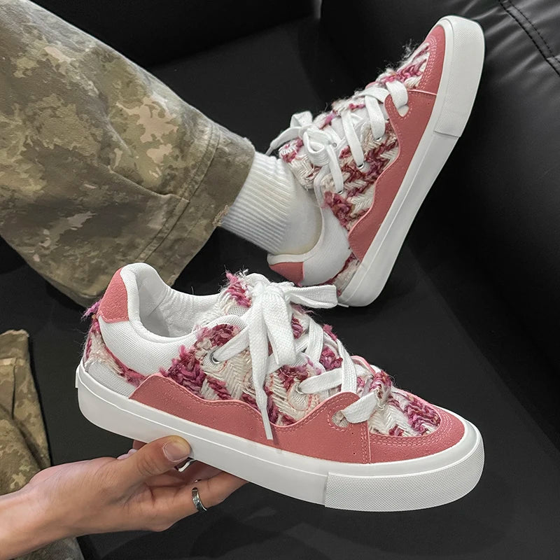 Casual shoes are trendy and versatile, classic night king white sneakers, skate shoes and dad shoes