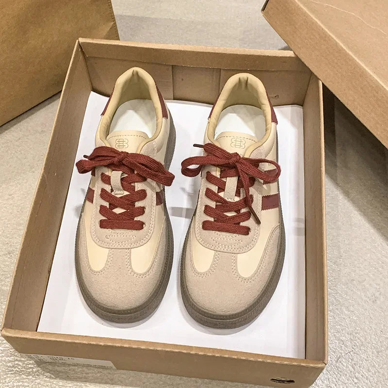 Women's Casual Sports Shoes Spring New Style Versatile Lightweight Lace-Up Mesh Thick Bottom Foot-Extending Dad Sneakers