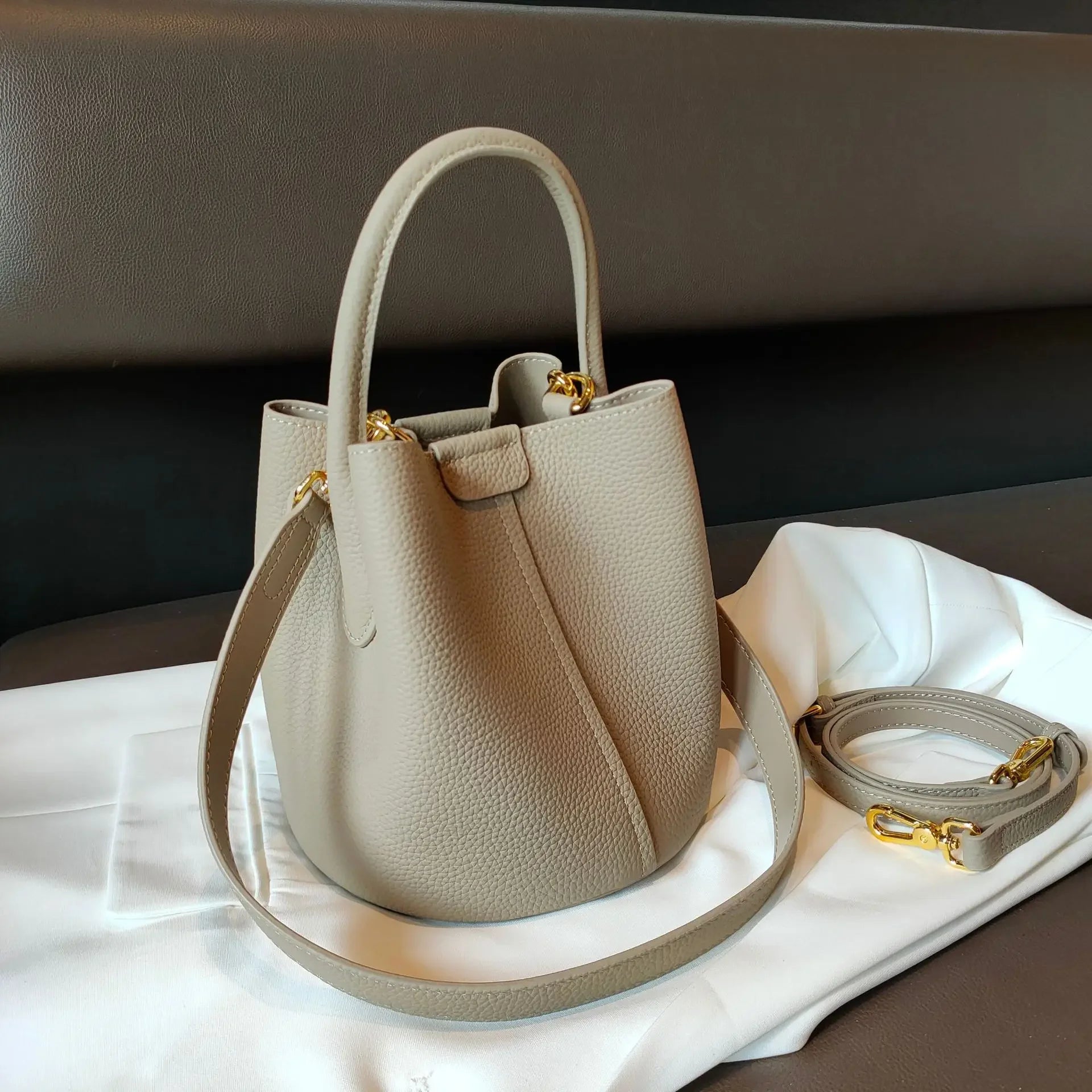 Noble Lavender Purple Round Bucket Tote Small Elegant Cowhide Leather Women's Shoulder Crossbody Bag Fashion Ladies Hand Bag