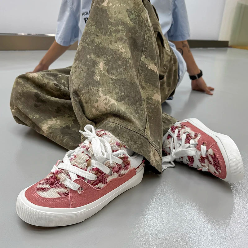 Casual shoes are trendy and versatile, classic night king white sneakers, skate shoes and dad shoes