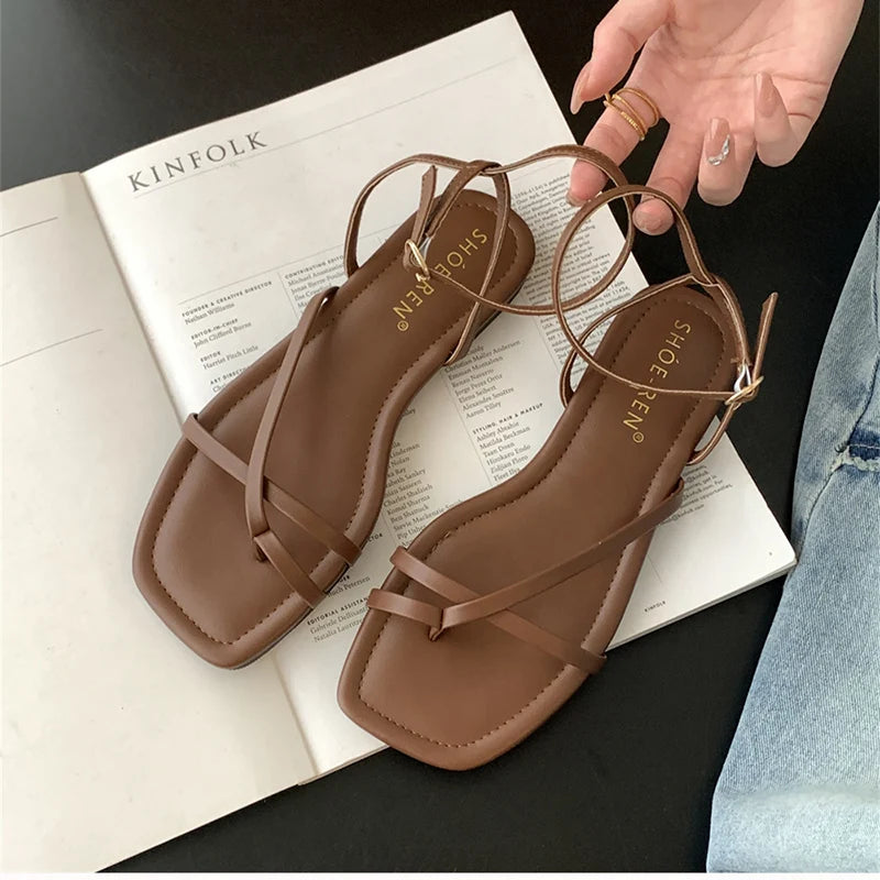 2025 Summer Gladiator Women Sandals Fashion Elegant Narrow Band Clip Toe Shoes Ladies Comfort Flats Beach Sandalias