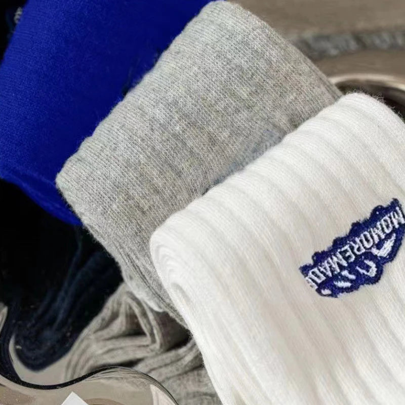 4 Pairs Men Solid Color Printed Mid Tube Socks Fashionable Letter Comfortable Sweat Absorbing Breathable Couple Casual Socks