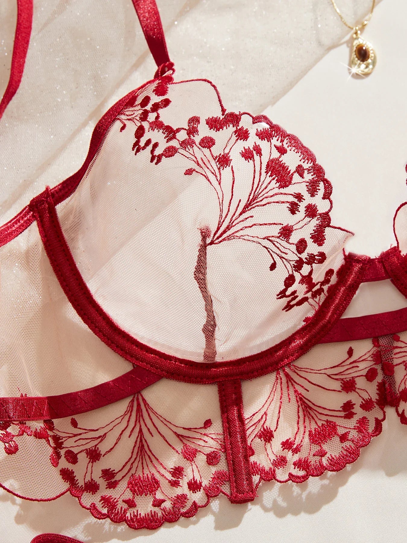 Lace Lingerie Ultra Sexy Underwear Women Set Sexy Adult Delicate Embroidery Intimate Underwear Transparent Bra Lingerie Sets