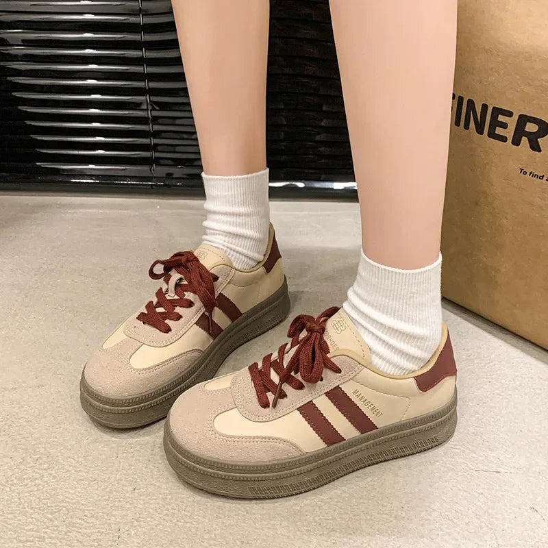 Women's Casual Sports Shoes Spring New Style Versatile Lightweight Lace-Up Mesh Thick Bottom Foot-Extending Dad Sneakers