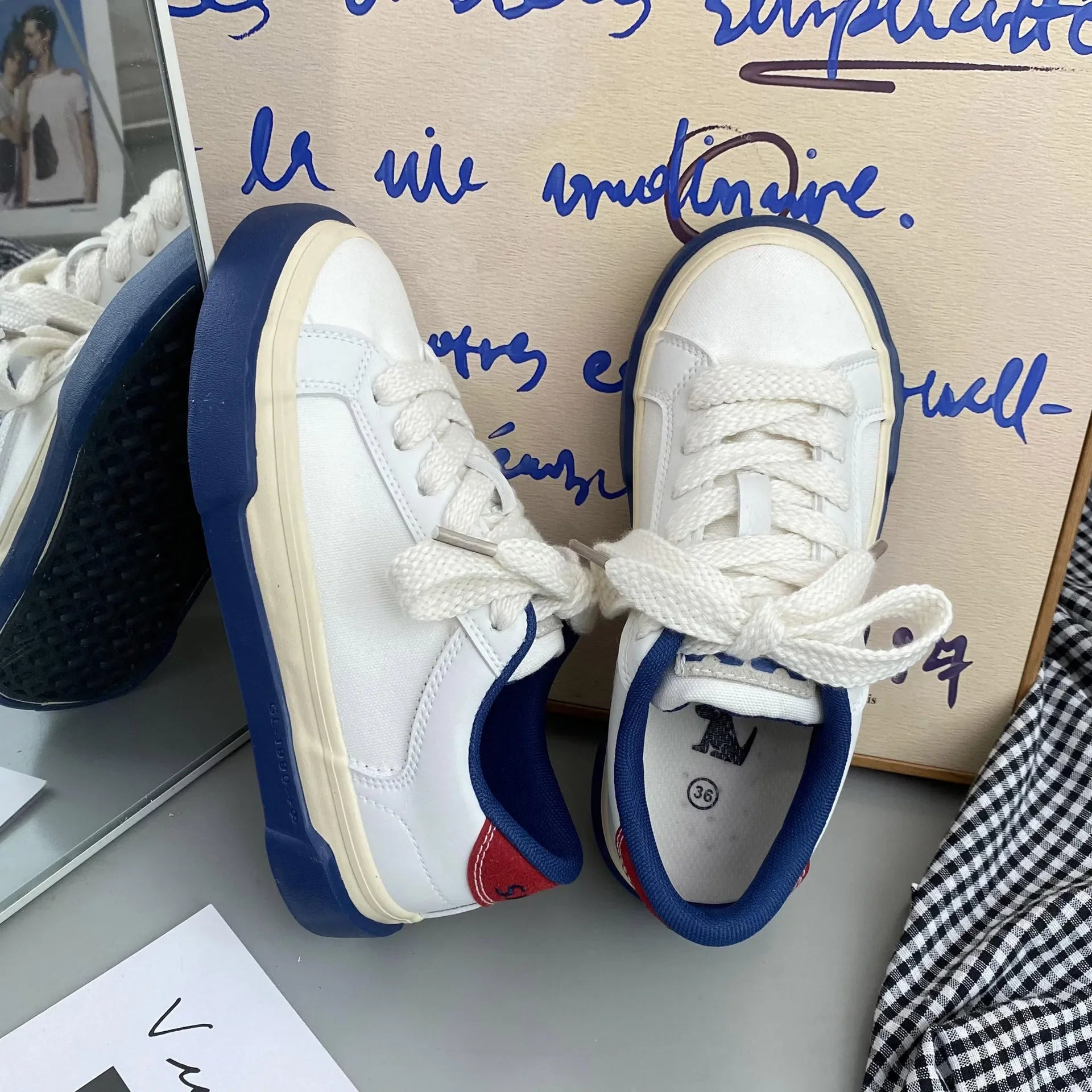 Women Vintage Red Low-top Jogging Canvas Sneakers Casual Letter Embroidery Vulcanized Skateboard Shoes Students Flat Trainers