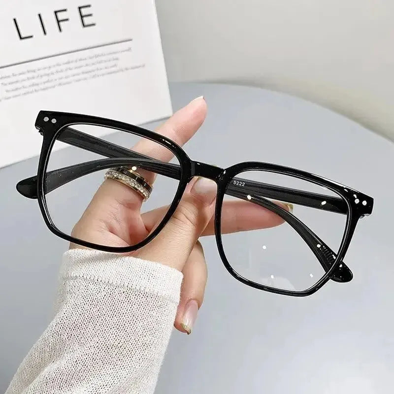 Round Eyewear Transparent Computer Glasses Frame Women Men Anti Blue Light Blocking Glasses Optical Spectacle Eyeglass