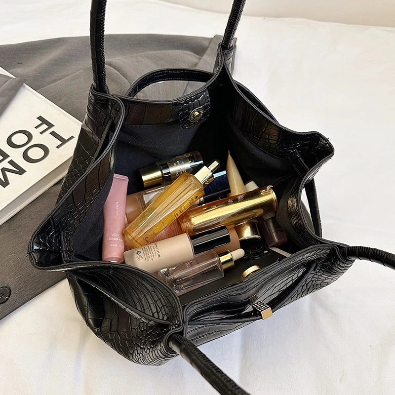 MOODS Crocodile Pattern Shoulder Hobo Bags For Women Retro Big Capacity Bucket Tote Bag 2025 Summer New Designer Handbags Luxury