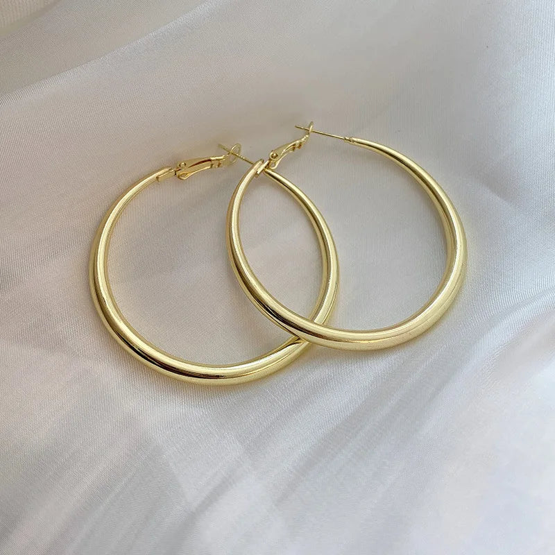 Fashion Exaggerated Big Circle Hoop Earrings for Women Statement Jewelry Smooth Circle Earrings Femme Boucles d'oreilles