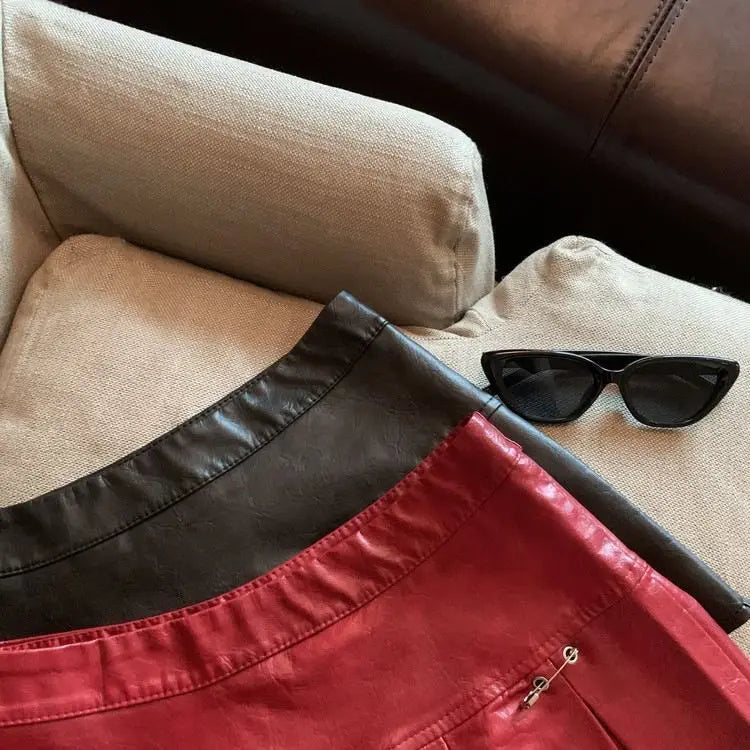 American PU Leather Pleated Skirt Women Slim High-waisted Design Mini Skirt Red Black