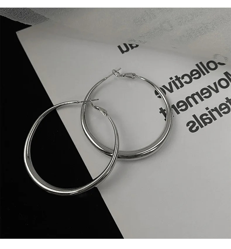 Fashion Exaggerated Big Circle Hoop Earrings for Women Statement Jewelry Smooth Circle Earrings Femme Boucles d'oreilles