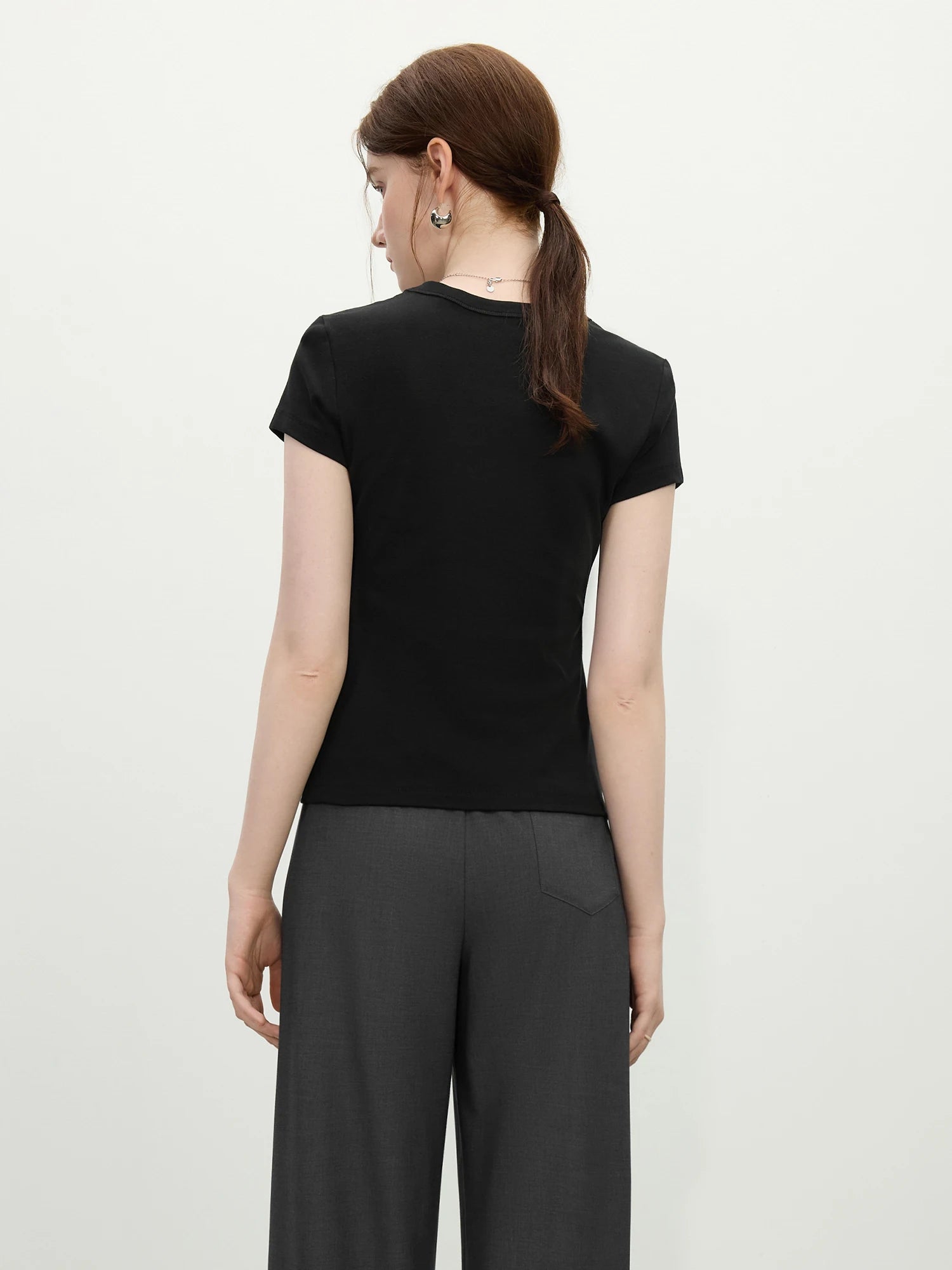 FSLE MInimalism Style Pink Straight Shoulder Short-sleeved T-shirt for Women 2025 Summer New Slim Fit Round Neck Top 25FS12113