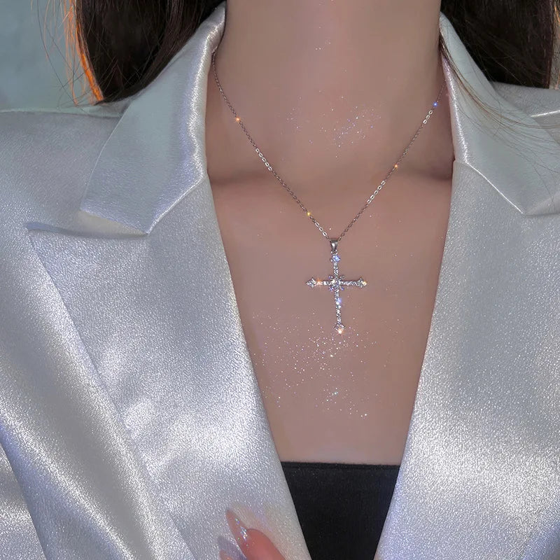 New Fashion Trend Unique Design Delicate Zircon Cross Pendant Necklace for Men and Women Couples Jewelry Party Premium Gifts