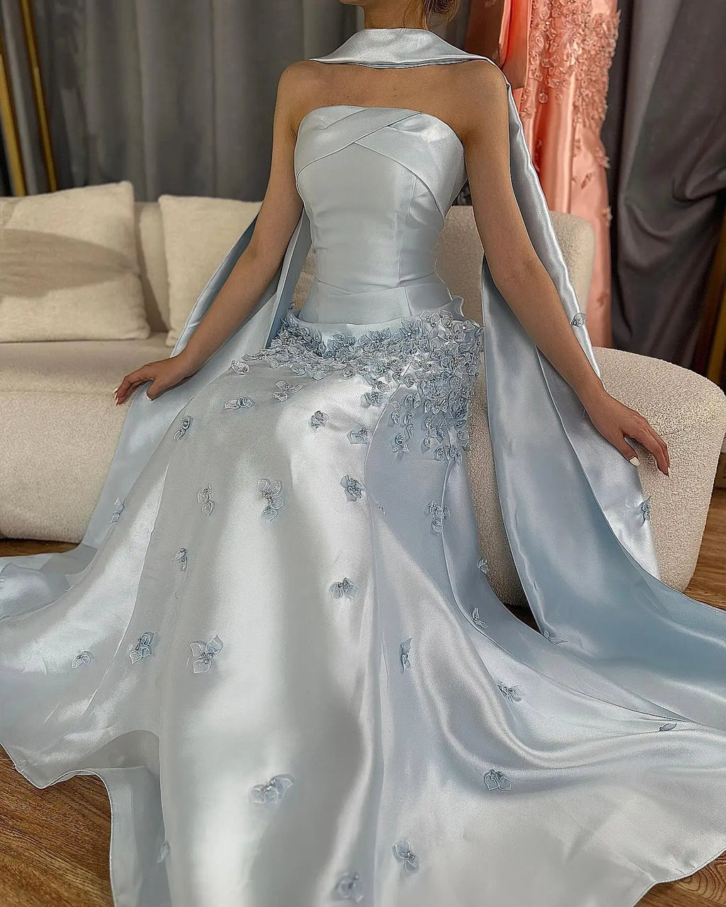 Customized Fashion Satin Crystal Pearls Evening Dresses High Quality Strapless Celebrity Gowns Custom Made Vestido De Noche